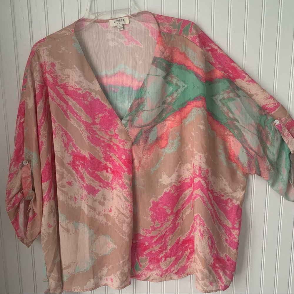Umgee (L) V-Neck Pink and Green Blouse